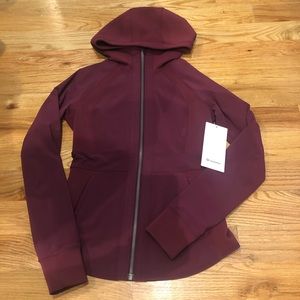 Lululemon • State Seeker Jacket sz 6 Deep Ruby